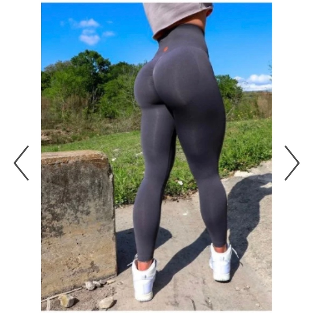 Peached By Nellie Scrunch Legging